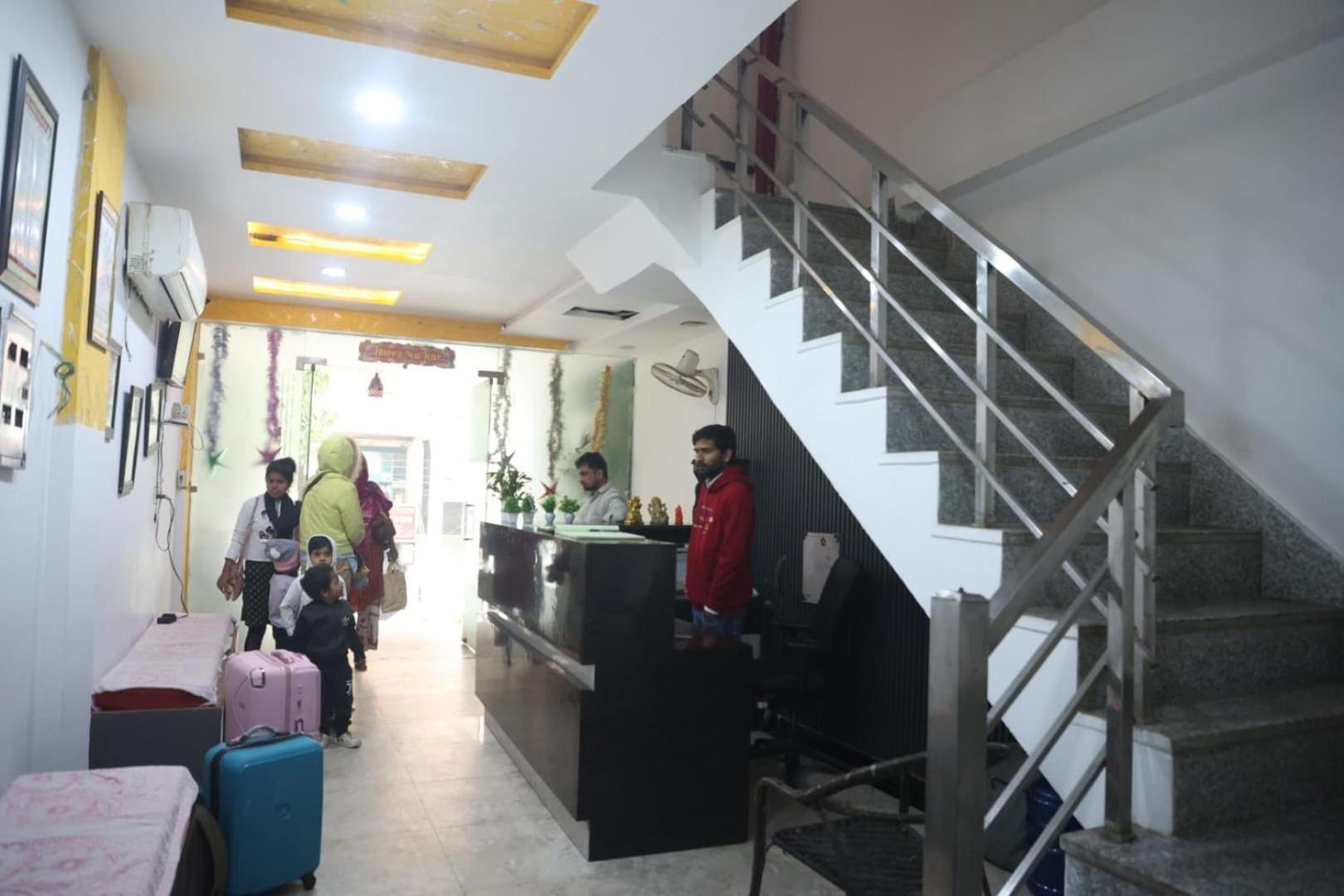 Hotel Grand Father อัครา ภายนอก รูปภาพ