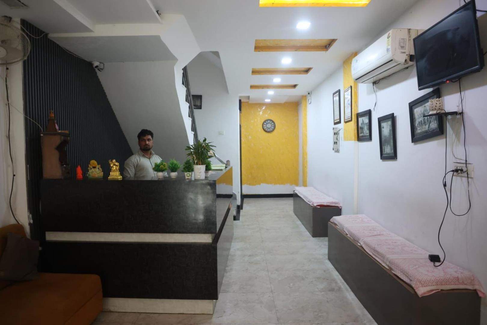 Hotel Grand Father อัครา ภายนอก รูปภาพ